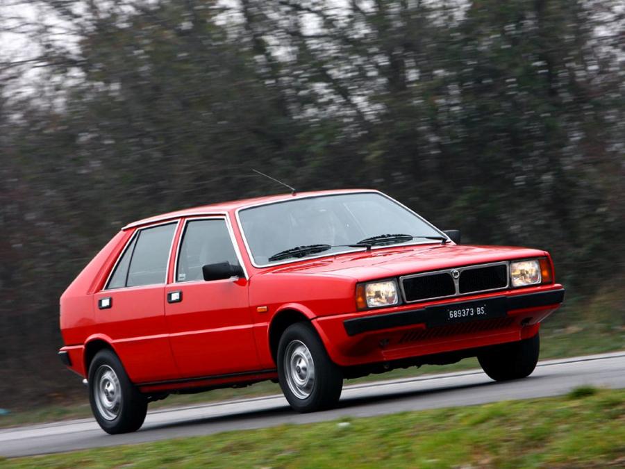  Lancia Delta 1979 года  (фото 28 из 35)
